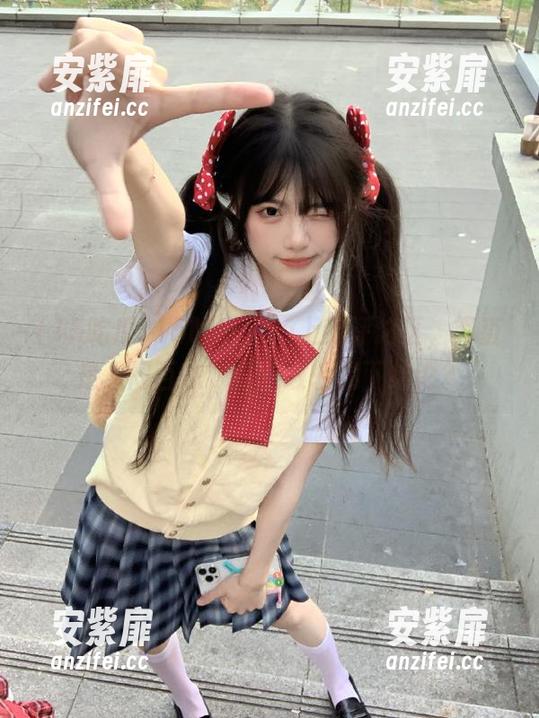 15吃瓜app上的评论区，简直是人间百态，谁还敢轻易下结论？