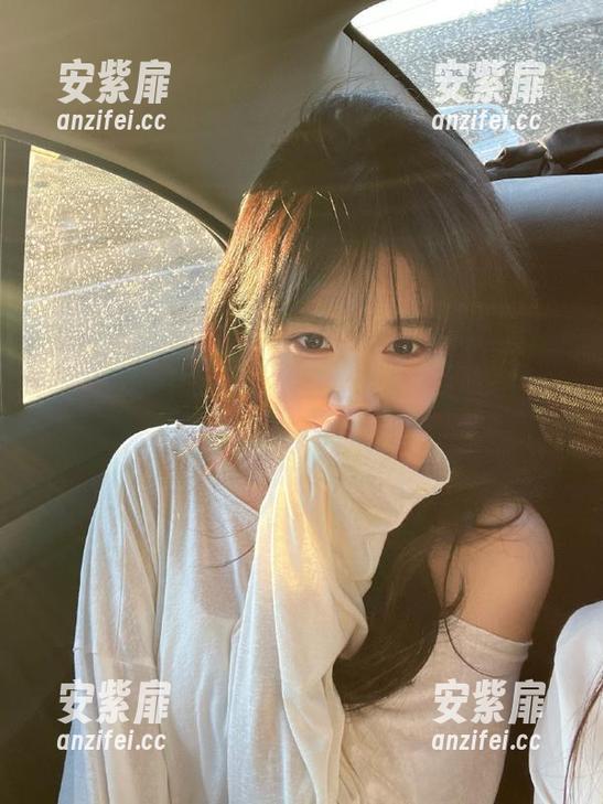 更新通知！17吃瓜网，让你在无聊中找到人生的意义…噢不，是瓜的味道！