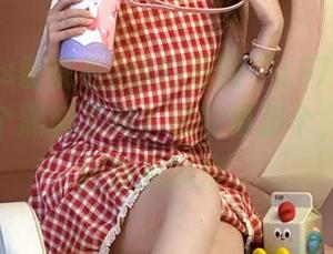 你们看到“1970s蜜桃色”这个黑料了吗？就安卓那个，“色”还没掉的粉。