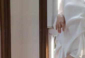 享受在www.51.com网站的‘封闭’氛围，就像独自品味秘密！
