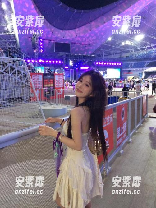 51.com www.51.com网站的资源真的巧,只是每次打开都怕摔进八卦的深坑…