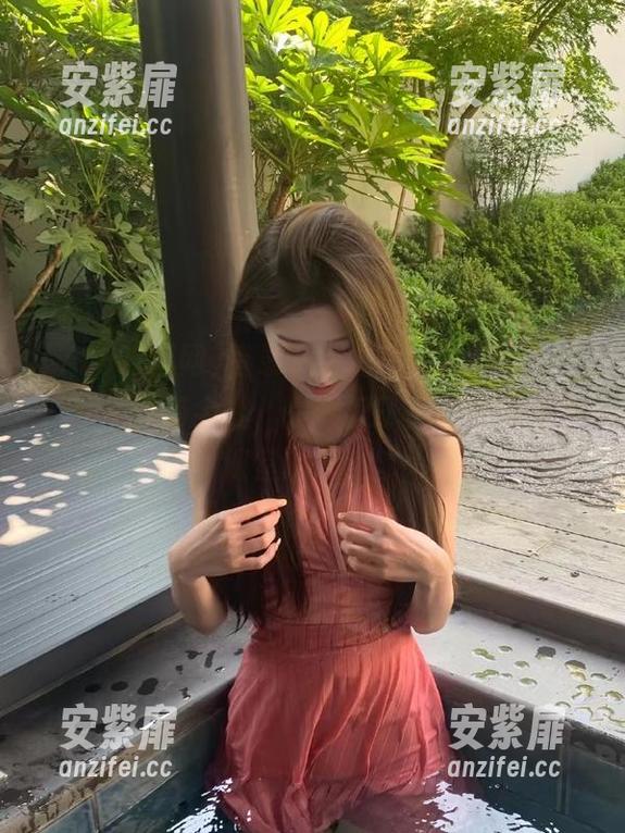 登录718吃瓜网，拿起瓜子，哦不，等会儿，是看瓜子？有种要开小课堂的感觉。
