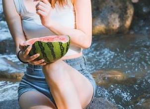 在线解锁911黑料的反差，忽然觉得自己怎么看都是错的