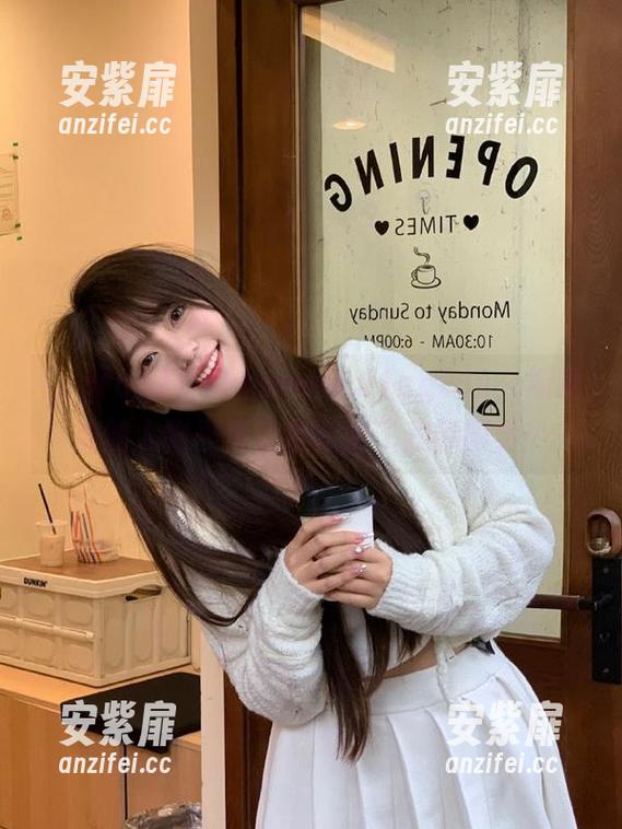 最近上www.51cgfun，视频里的人物表情让我想到了我的同学…