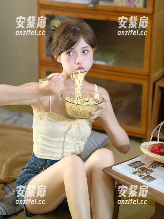 别宅了，来“cgw”网站一起围观极品奇事！