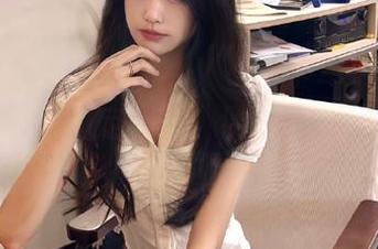 在“fuli25.lv”app里，我的无奈已经形成固定格式，哈哈，算了，继续看吧。