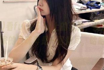 看fuli25.lv上的资源，我发现最近大家的口味真是一言难尽，哈哈哈…