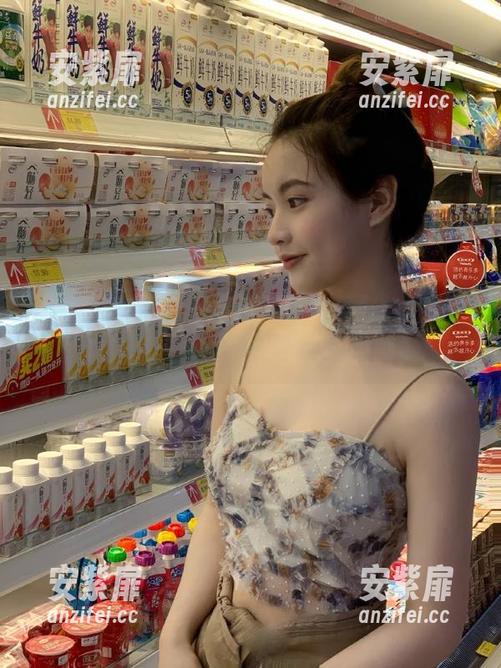 hl155 上“hl155.ccm”网站,是不是意味着在无聊中被网红围剿?