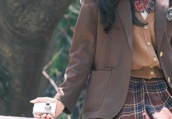 当你的朋友还在玩老版，tttzzz.su苹果版给你送来黑料入口地址一，哈哈，时光不等人！