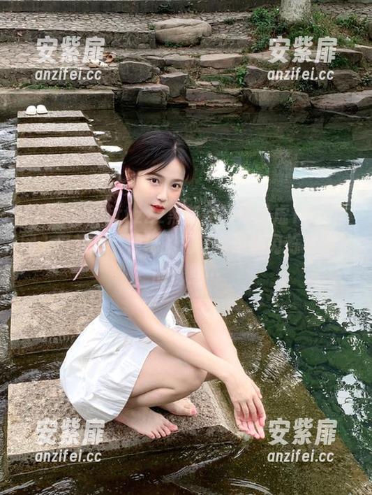 tttzzz tttzzz黑料不打烊肾虚18连官网入口就像个神秘的洞口,边缘闪烁着暴料的诱惑…