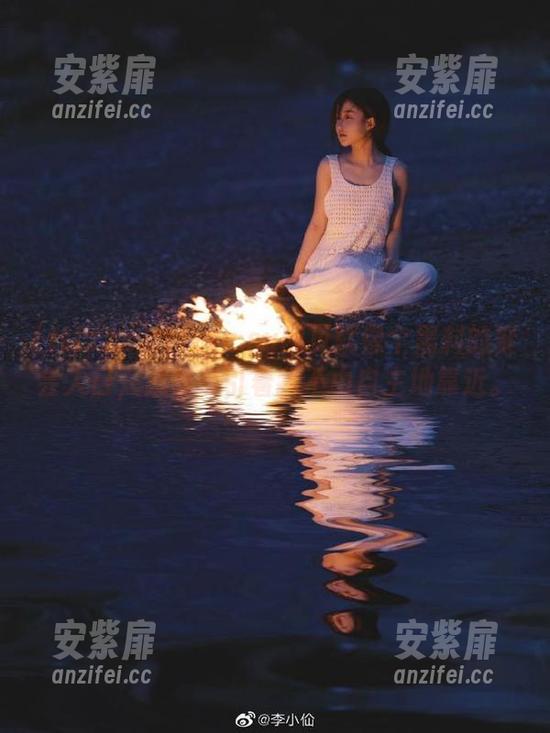 tttzzz.su网页就像个黑料的聚会入口，总是吸引着我不由自主地靠近。