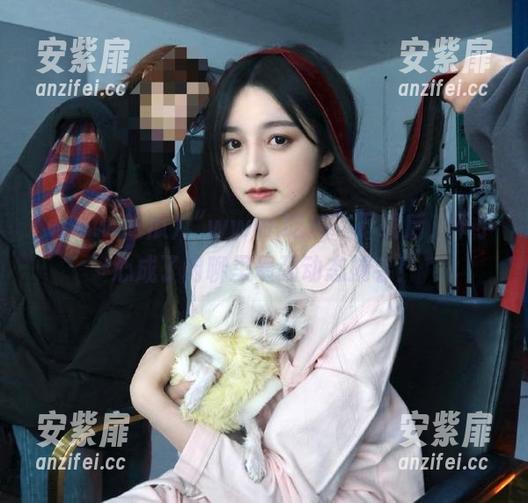 “www.吃瓜”下载后，不小心成了闲聊里最强动态捕手！