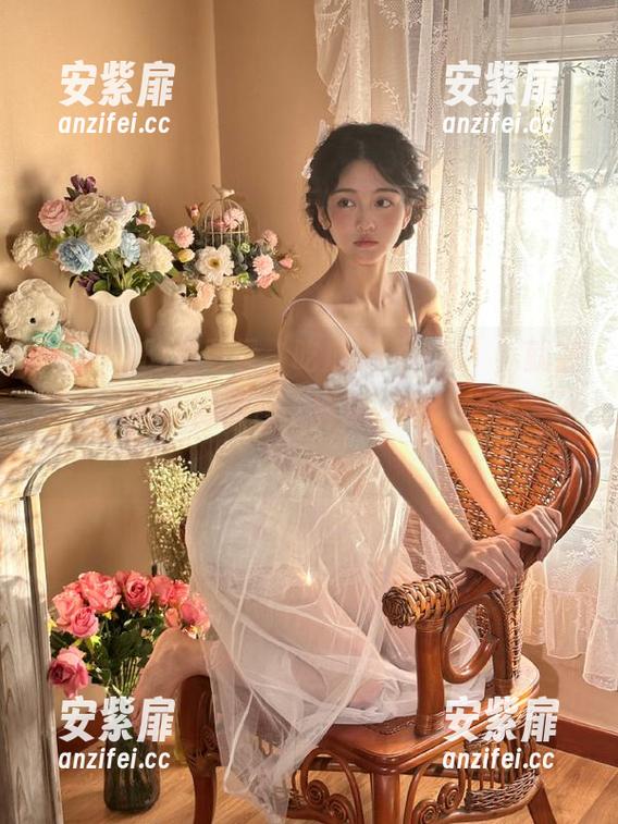 刚登录“吃瓜91cgw”，就被这些八卦塞得满怀，现在好想躲起来哭一会儿。