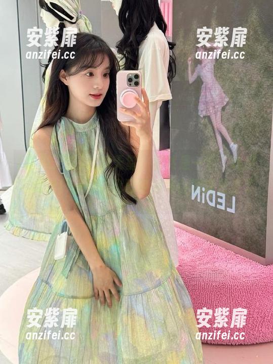 吃瓜天堂，居然是一个“吃瓜”地址！没想到我已经被吸引到这里来了。