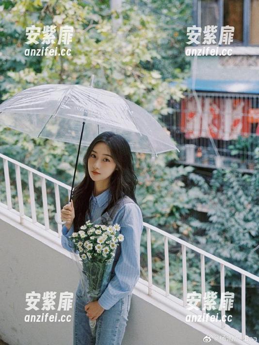 吃瓜网导航：黑料新鲜出炉，网红们快来上菜！