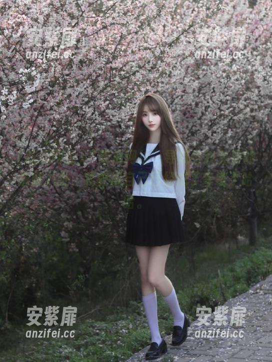 “吃瓜网址”导航给我免费的最新八卦，我觉得自己已经成了专家了哈哈。