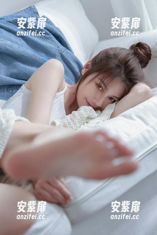 吃瓜聚集地，闲聊不停的入口，完全是个迷人的“人间世”。