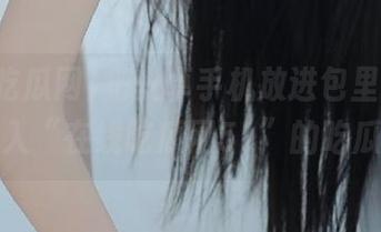 把安卓手机放进包里，随时准备进入“在线吃瓜网51”的吃瓜时刻！