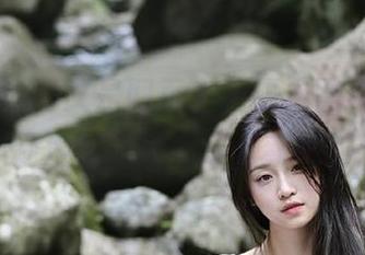 又是网页上的暴走黑料，我的瓜还没吃饱就被喂上新鲜的！