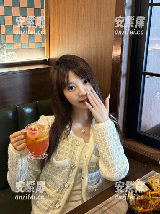 报告！今天的“暴走黑料”app里又发生了什么惊天动地的事？