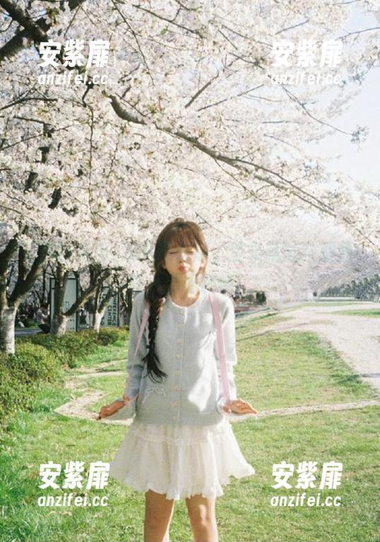 来网曝吃瓜，登录就能获取独特八卦调料包！