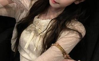 “网曝黑料”给我发了个地址，不知道会不会让我见识到点啥新鲜玩意儿？