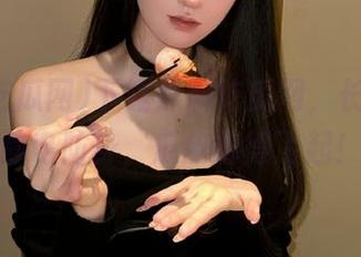 下载黑料吃瓜网，长按三秒静电防身，瓜皮掉得飞起！