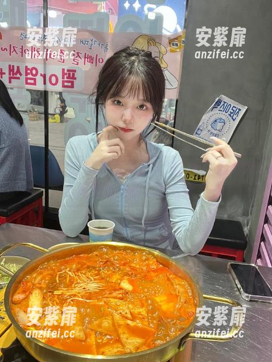 黑料吃瓜网 资源暴露无遗,857黑料吃瓜网我每天的必游之地。