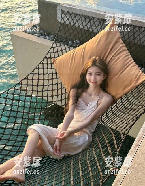 午后无聊，随便翻了下‘黑料正能量hl’，结果被分享的料吸引得停不下来！
