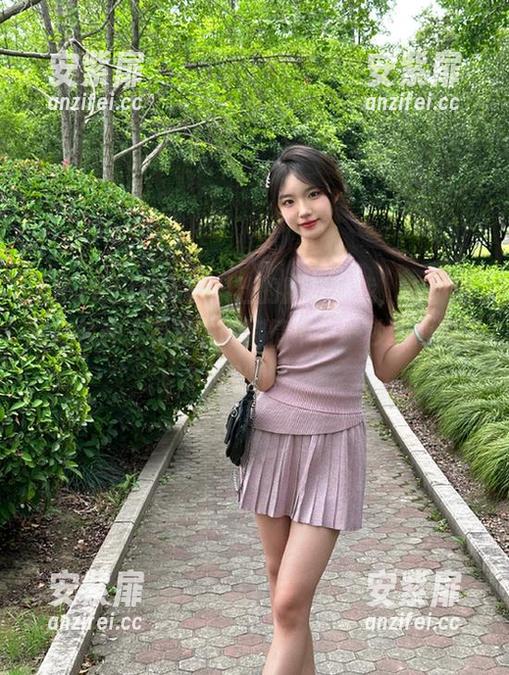 加入黑料社的脑补游戏，永不迷路在各种“有毒”的剧情中，一秒变心理咨询师。