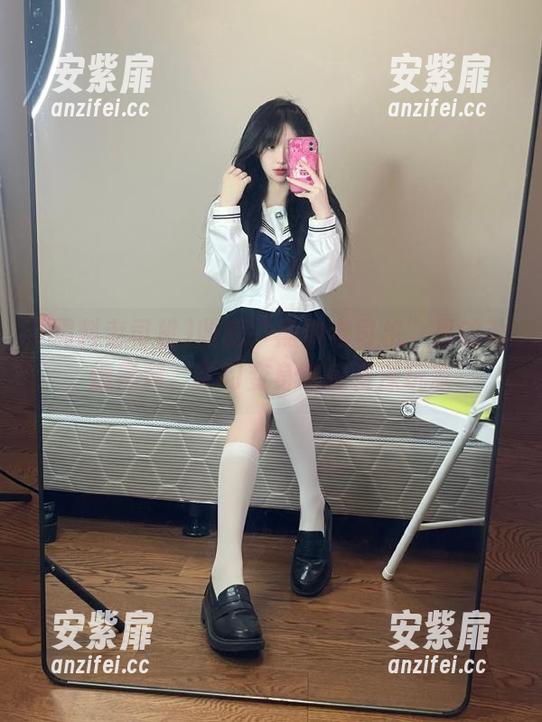 收藏“黑料老司机”里的劲爆黑料，学习变身吃瓜资深玩家