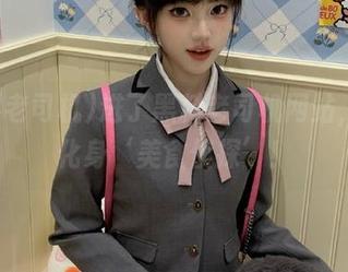 进了黑料老司机网站，马上化身‘美食侦探’！